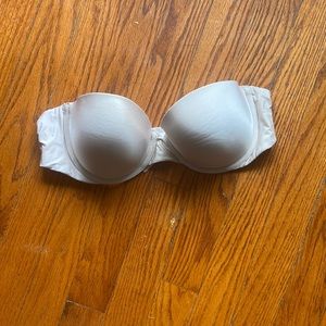 🌿3/$10 Victorias Secret strapless